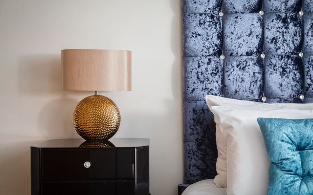 Bloom Field Court Apartments