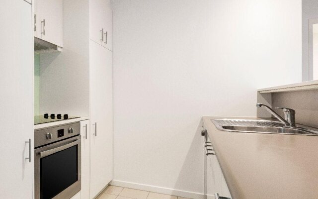 Brady Apartment Hotel Flinders Street