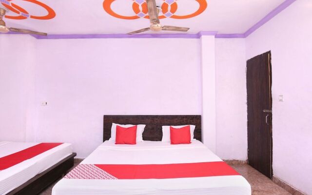 OYO 19565 Hotel Galaxy