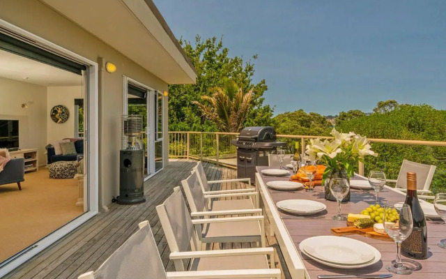 Seaview Serenity- Whitianga Holiday Home