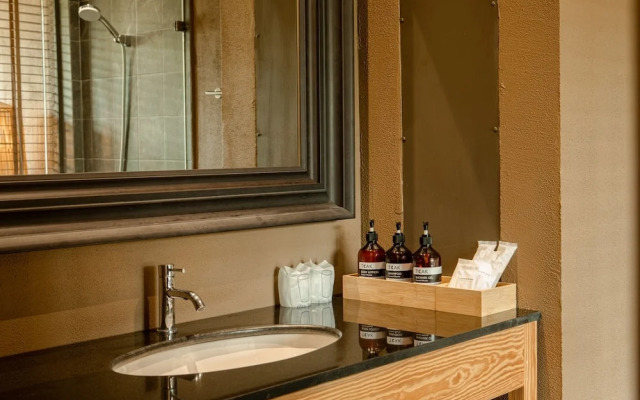 Historykan Kanchanaburi Hotel