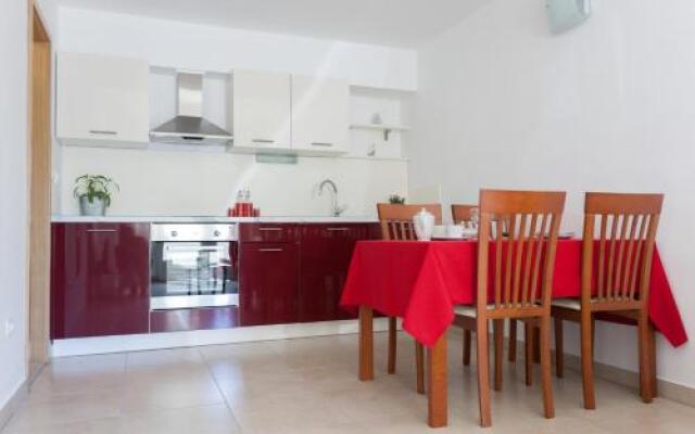 Apartment Chermesinus A57