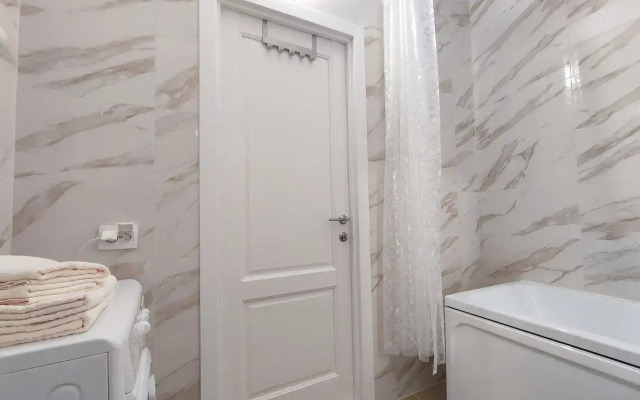 Атмосфера на улице Николая Островского