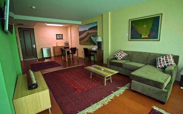 Inn at the Black Olive