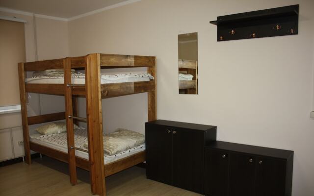 MAK mini hotel - Hostel