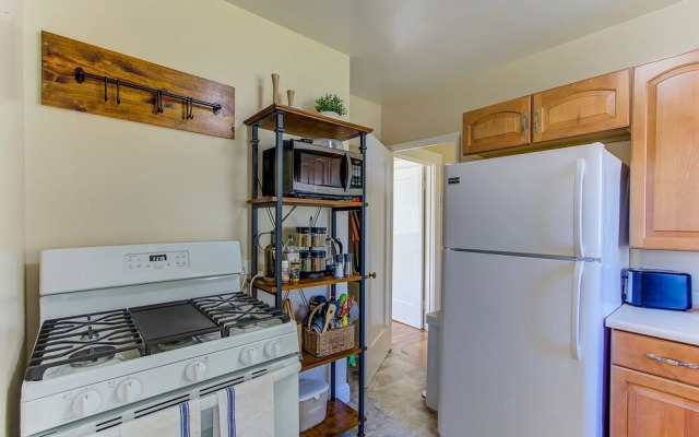 Woolsey Street - 2 Br Home