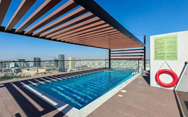 Outstanding Studio in Empire Residence JVC