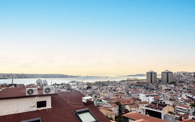 Apartment With Fascinating View in Besiktas