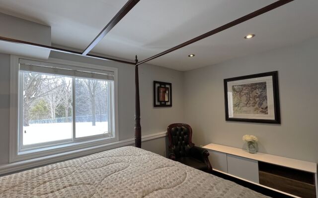 Vacation home beside the trails and Park