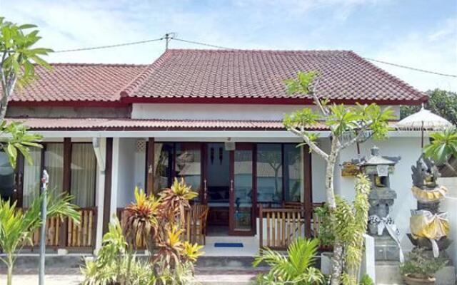 Ketut Bungalow Lembongan