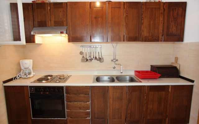 Apartment Marin - comfortable apartment near sea: A1 Vinisce, Riviera Trogir