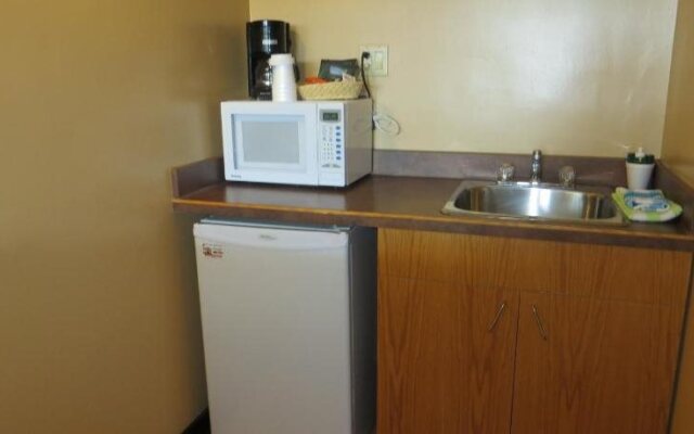 Athabasca Valley Inn & Suites