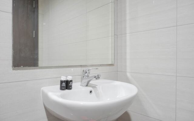 Nice And Fancy 1Br At Ciputra International Apartment