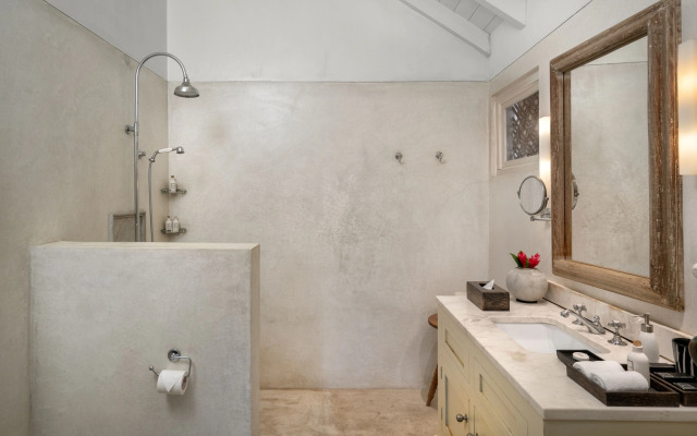 42 Lighthouse Street