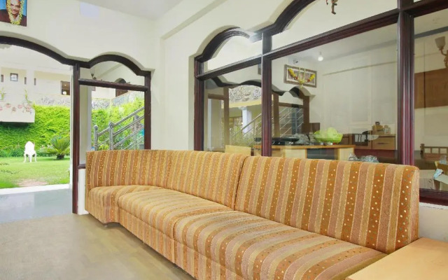 Hotel Gaylord by OYO Rooms