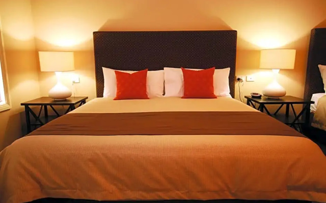 Sundowner Motel Hotel