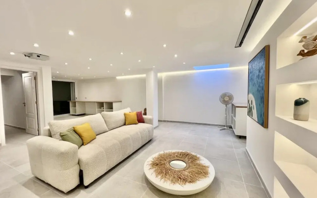 Vilamoura Deluxe Villa by Homing
