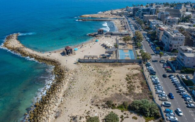 PORT CITY HAIFA - Bat Galim 20m from the beach