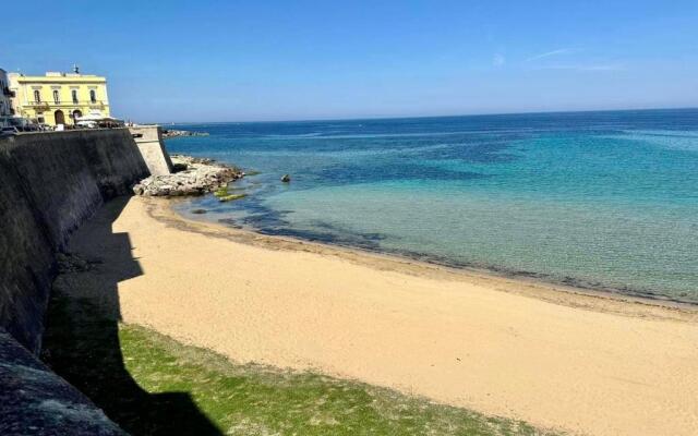 Minzoni Gallipoli Sul Mare E 130 Mt Dal Centro