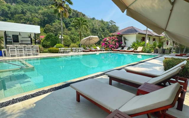 Serenity Lakeside Resort