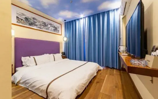 Orange Hotel