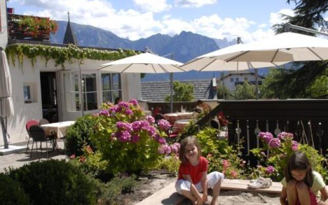 Hotel Dolomiten