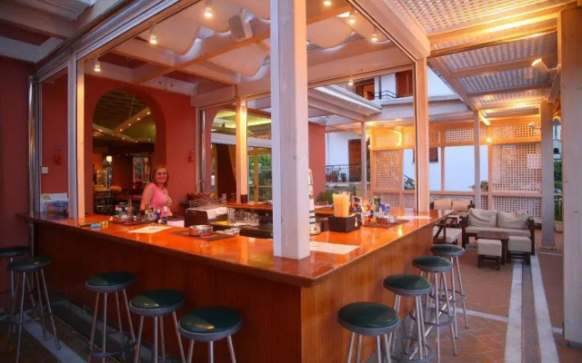 Athos Hotel