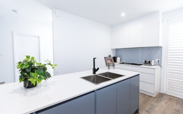 Two Ten Luxury CBD Accommodation