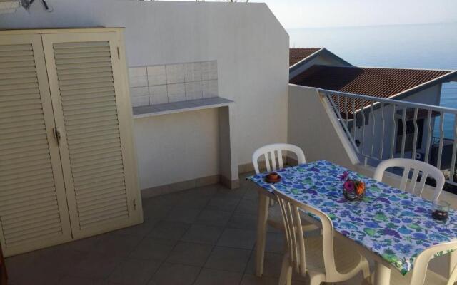 Studio in Calava, With Furnished Balcony and Wifi - 800 m From the Bea