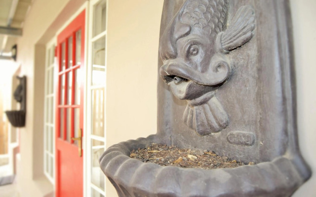 Versailles Self-Catering