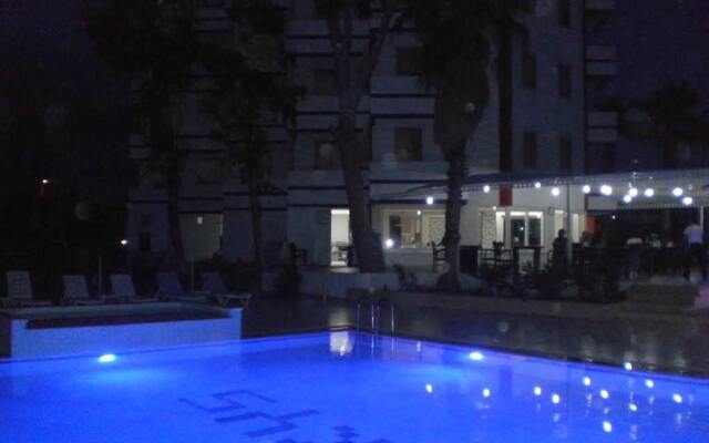 Skys Hotel
