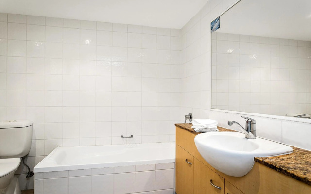 Kirra Beach Apartments