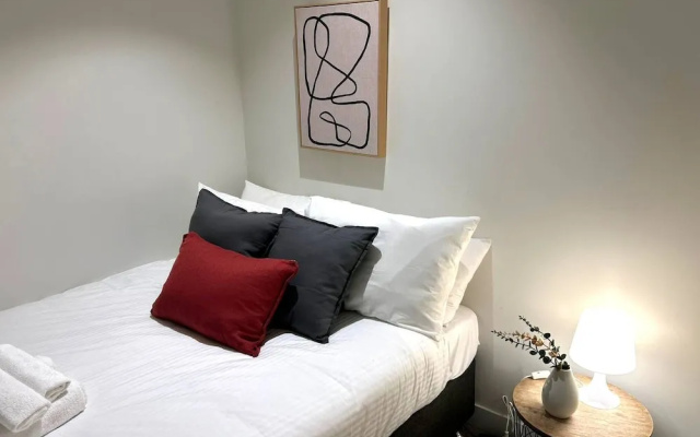 Smart Stay Mel CBD With 2 Beds – Guest Rooms – Melbourne