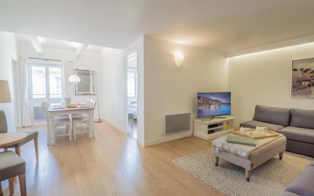 Sunlight Properties - "Neptune" - Bright - Old Town - By sea