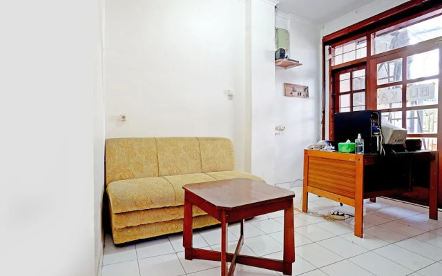 OYO 90840 Teratai Residence