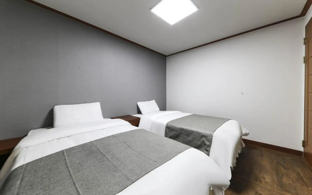Major Hotel
