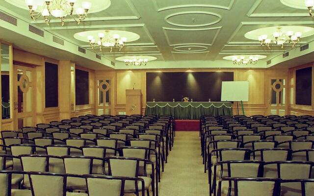 hotel srichakra international