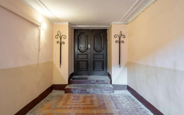 Metry v centre on Ulyana Gromovaya lane 3