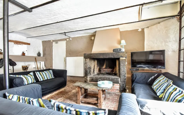 Romantic Cottage in Ferrières With Barbecue - фото 3