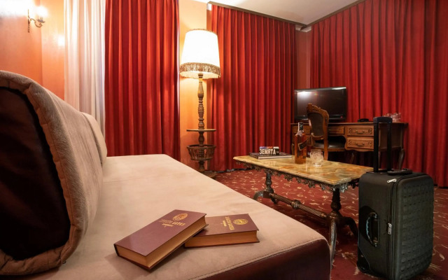 Real Hotel