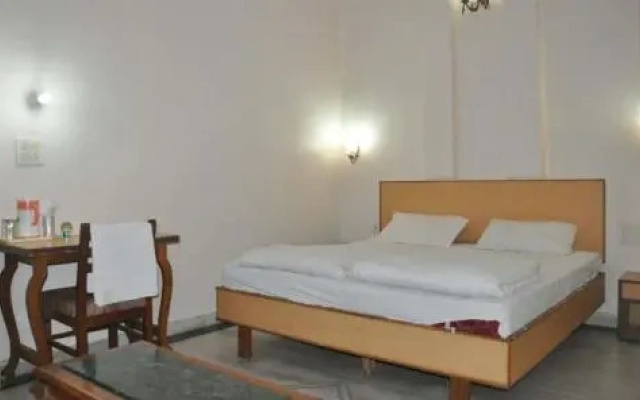 Hotel Mohan Raj Vilas