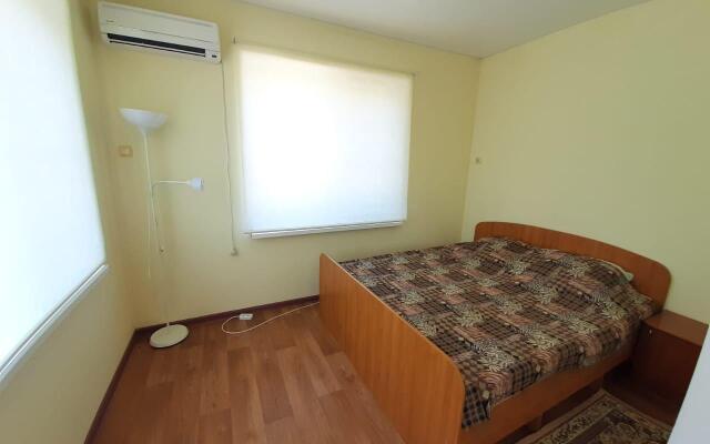 Guest House On Pobedy 7