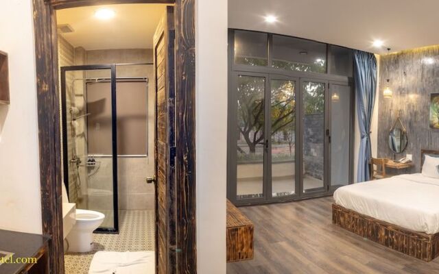 The Kouple by The Vietnam Hostel