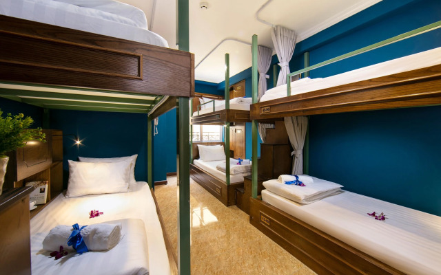 Little Charm Hanoi Hostel