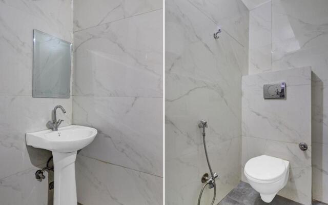 Oyo Flagship 92975 Hotel Small Town