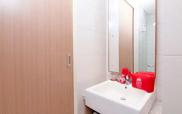 ZEN Rooms Benesari 6 Legian Kuta