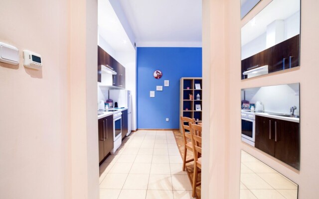 Blue Happy Apartment