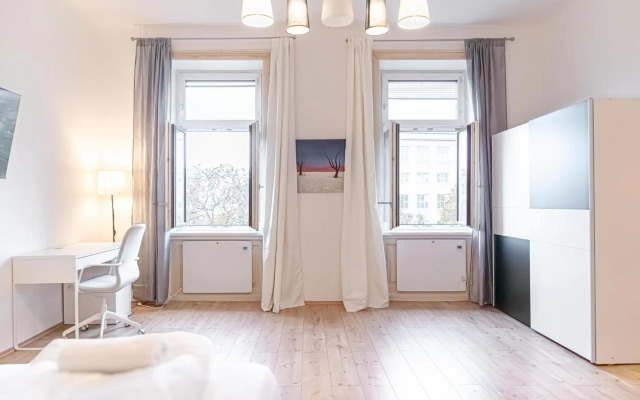 attractive 2BR Apt. Near AKH- Ideal for Longstays