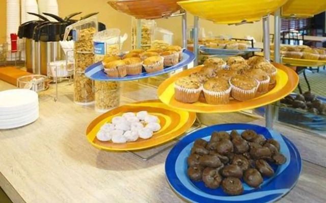 Econo Lodge Inn & Suites Ocean Springs - Biloxi