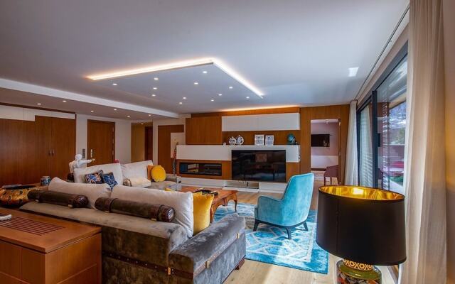 Luxury Apartment With Private Jacuzzi